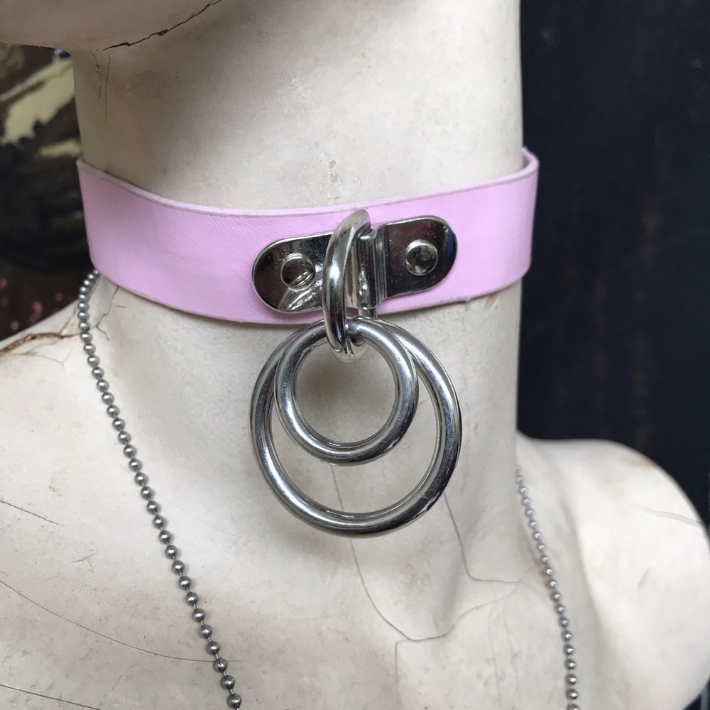 Pink o-ring choker